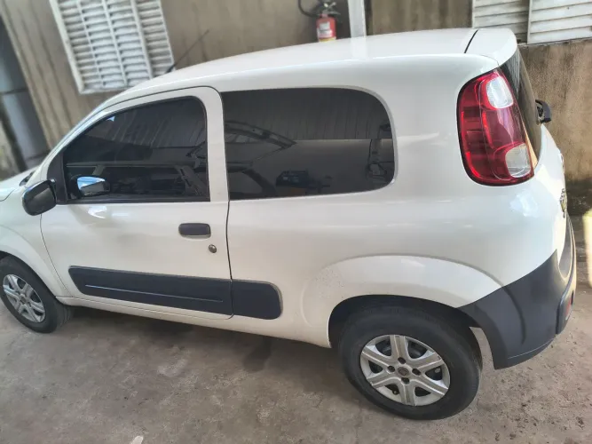Fiat Uno Vivace 1.0 EVO Fire Flex 8V 3P 2013