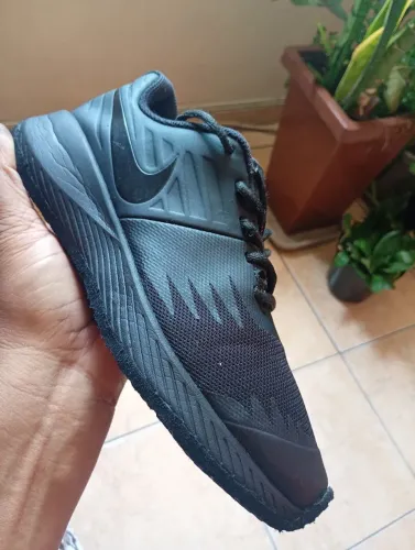 Tênis Nike Star Runner Unissex, tamanho 36, excelente para malhar na academia.<br>