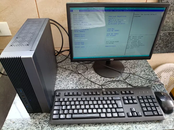 Vendo Mini Pc e Monitor. Leia