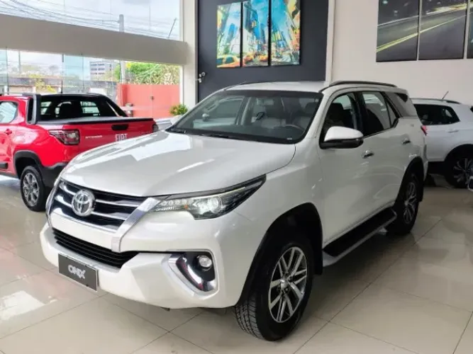 Toyota Hilux SW4 SRX 4X4 2.8 TDI 16V Dies. Aut. 2020