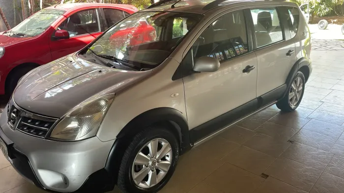 Nissan Livina X-gear SL 1.6 16V Flex Fuel Mec. 2011