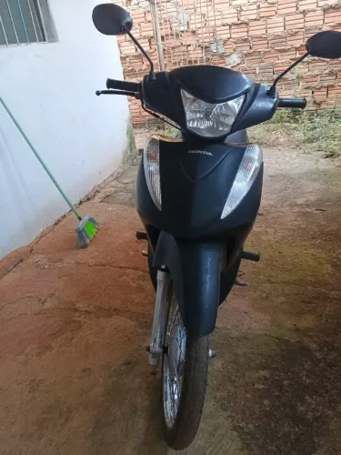 Vendo Honda biz 2015