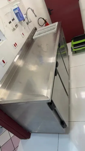 Balcão Refrigerado Kofisa 3 Portas com Pia 220v