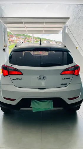 Hyundai HB20X Premium 1.6 Flex 16V Aut. 2013