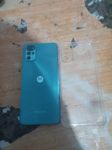 Moto g 22 128;GB celular tudo funcionando perfeitamente vai carregado