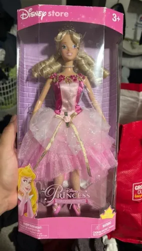 BONECA BARBIE AURORA BAILARINA DISNEY STORE ITEM ANTOGO RARO  NOVA LACRADA