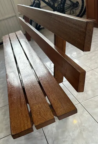 Par de banco de madeira maciça para churrasco