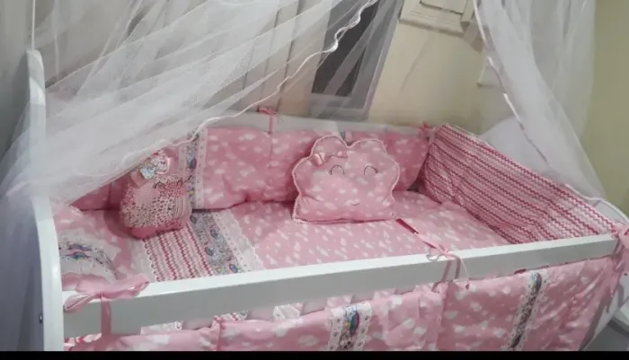 Berço e Mini Cama com Colchão- Estrela Em Madeira Branco Acetinado