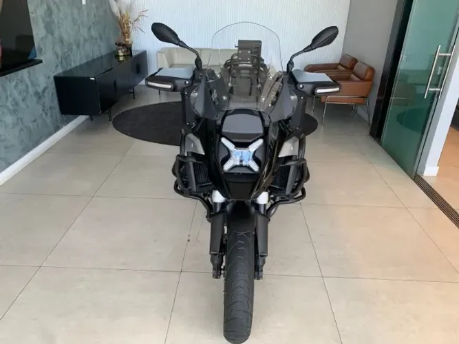 BMW R 1300 TRIPLE BLACK