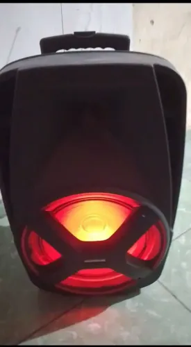 Vendo uma caixa mundial