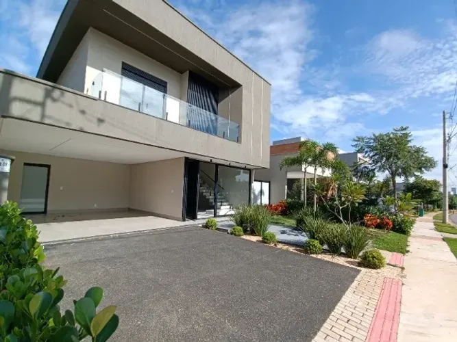 SOBRADO 5 SUÍTES / ARMÁRIOS / CONDOMÍNIO PARQVILLE