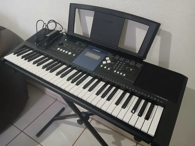 Teclado Yamaha PSR-E333 