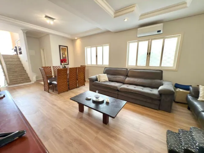 CASA SEMI MOBILIADA PARA VENDA NO HORTO SANTO ANTÔNIO JUNDIAÍ