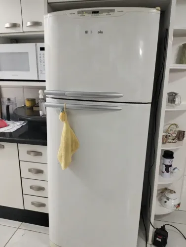 Geladeira Eletrolux 410