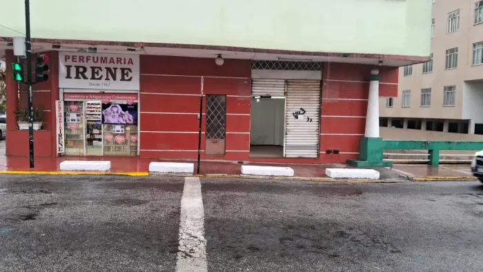 OPORTUNIDADE LOJA para venda com 42 metros quadrados em Várzea - Teresópolis - RJ