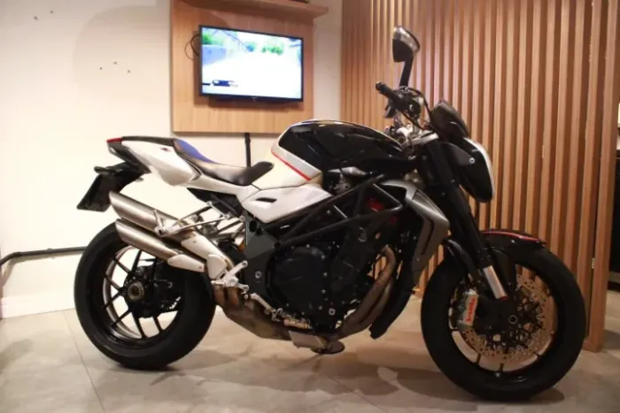 MV Agusta Brutale 1090 RR