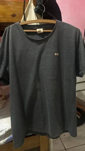 Camiseta Fischers NOVA, na cor Chumbo/Cinza Escuro - tamanho M