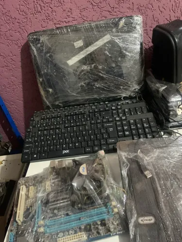 Notebooks e PCs para retirada de peças