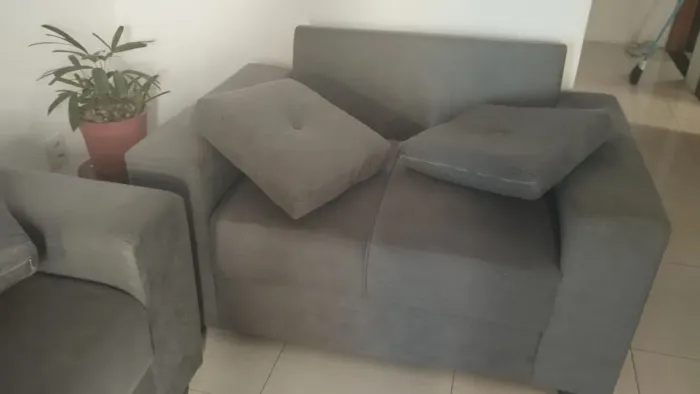 Sofá semi-novo 750 reais