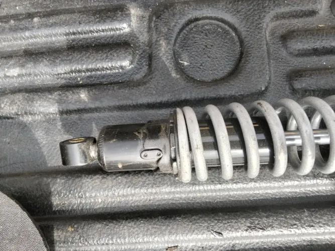 Amortecedor de alguma parte da Ford ou troller 