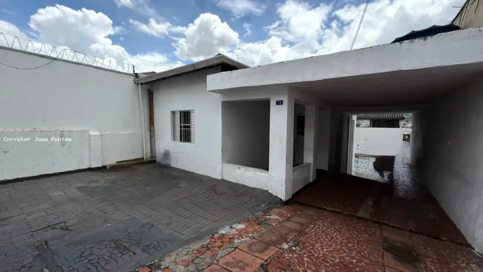 4 Casas a venda para rendiemnto