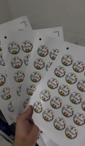 ADESIVOS E PAPÉIS PERSONALIZADOS