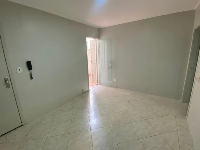 Térreo com 2 dormitórios e pátio