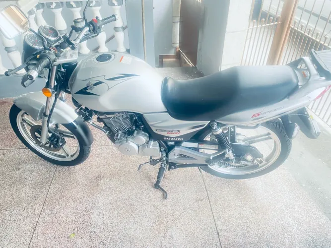Suzuki GSR 150i 2015