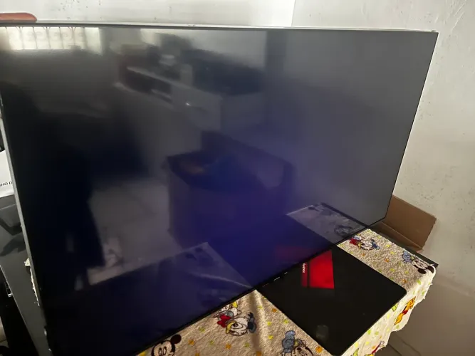 TV SAMSUNG UN50TU8000G 50p Com defeito