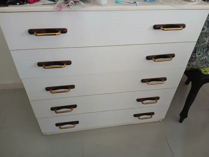 Comoda 5 gavetas