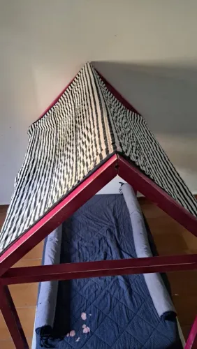 Cama de casinha Montessoriana