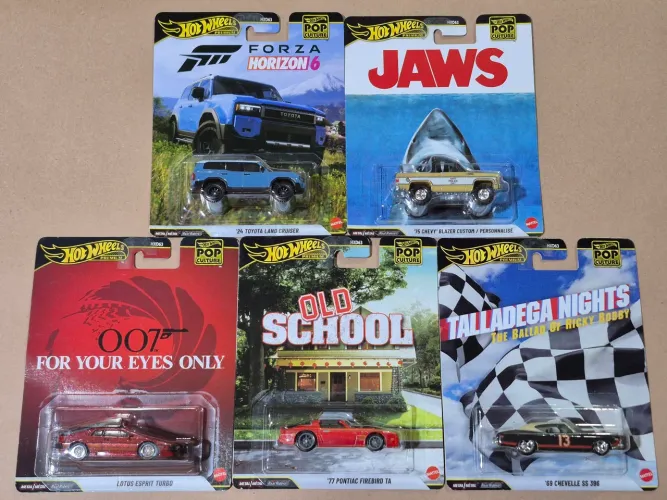 Hot wheels Premium Pop Culture Set c/5 Minis