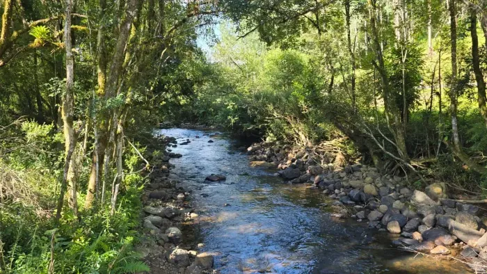 Terreno rural com rio em Bocaina do Sul