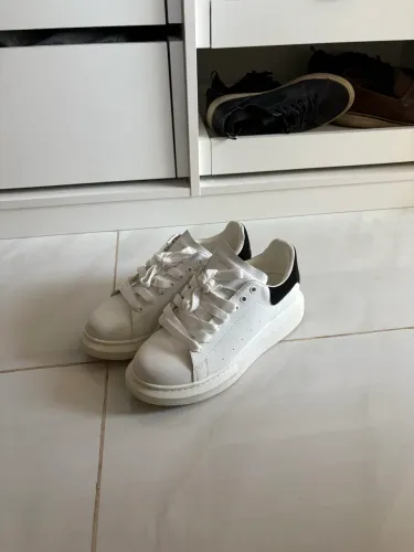 Alexander mcqueen