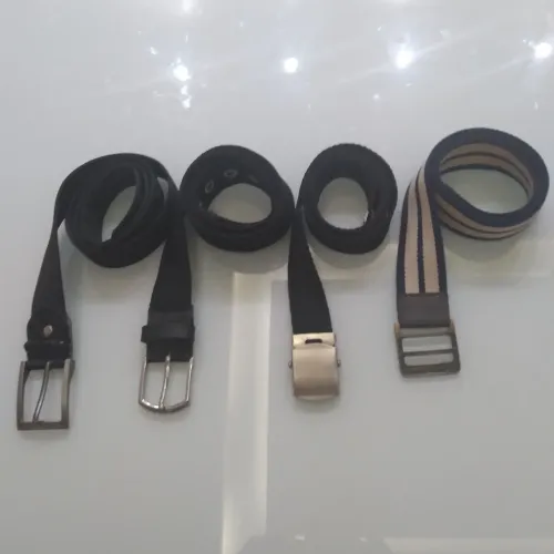 04 cintos, pra vender logo.