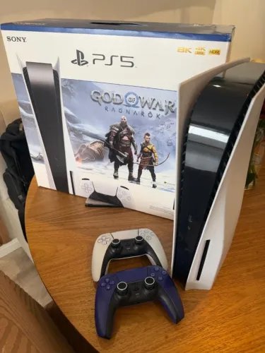 Playstation 5 com dois controles e caixa original