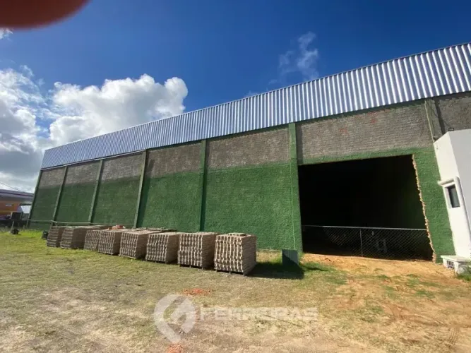 Pavilhão comercial com 525m² na Fernandes Bastos próximo ao Stock Center em Tramandaí