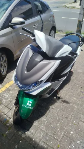 Yamaha/fluo 125