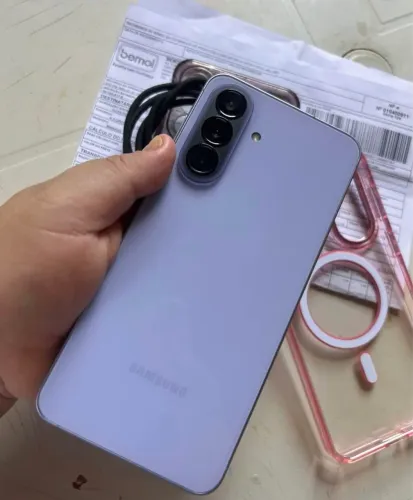 Samsung A57 novo