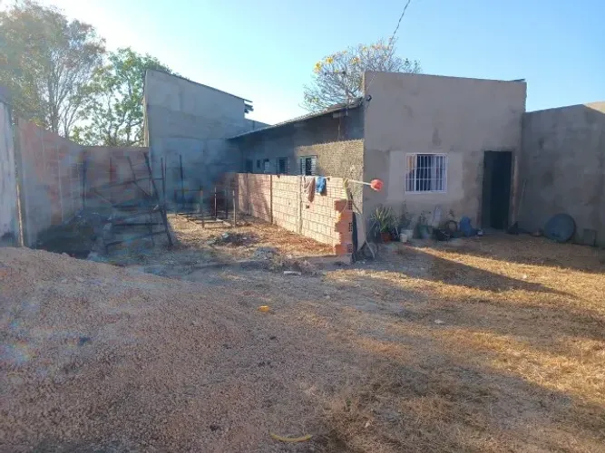 Casa a venda no setor LAGUNA 1 em Luzimangues 