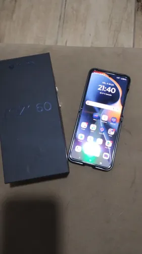 Celular RAZR 60