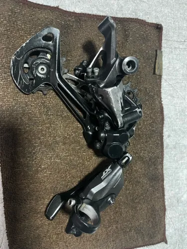 kit shimano XT 12v, trocado,(passador) e câmbio usados