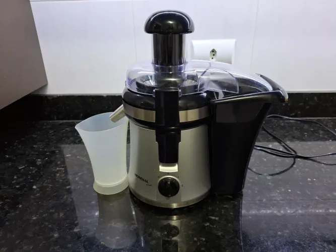 Centrífuga de Alimentos Mondial Juicer 110v (CF-02)