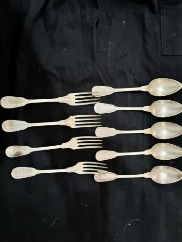 Conjunto de talheres antigos em prata/prateado
