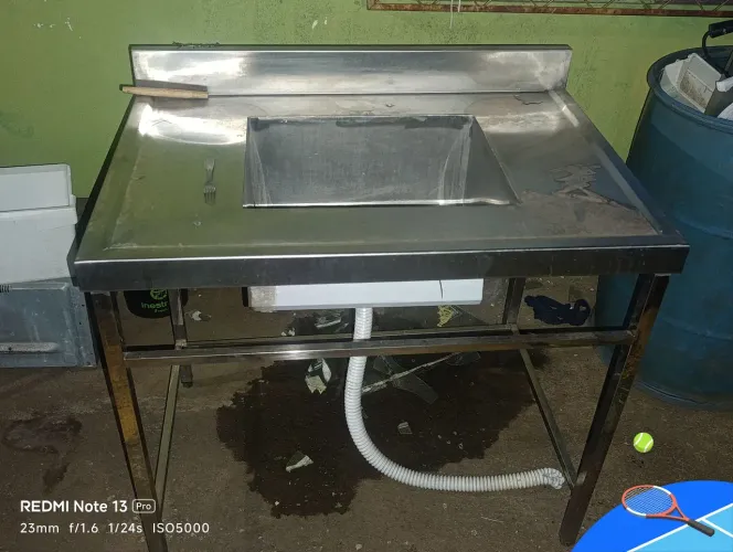 Pia industrial de inox 1m / 0,60cm