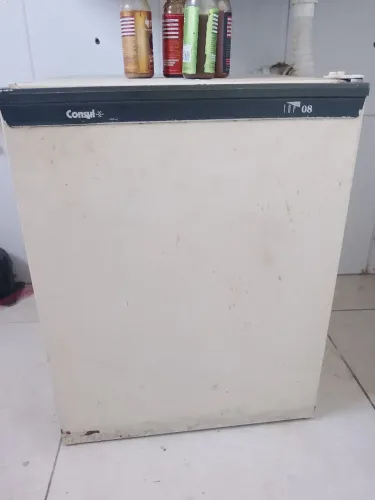 Frigobar sem o motor mas tenho o motor aqui