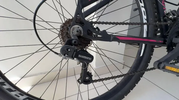 Bicicleta em alumínio