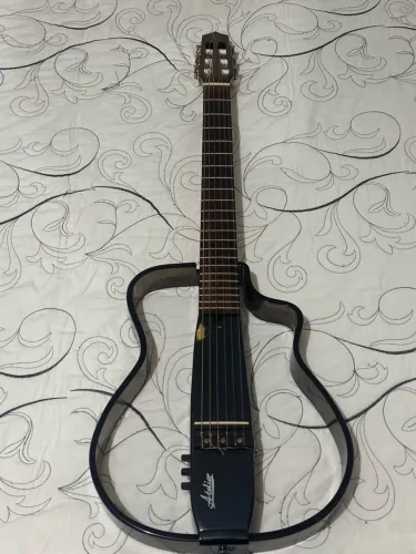 *Violão Atelier Nylon com laterais em acrílico