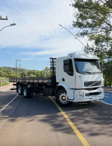Volvo Vm 260 6x2 Ano 2009 Carroceria