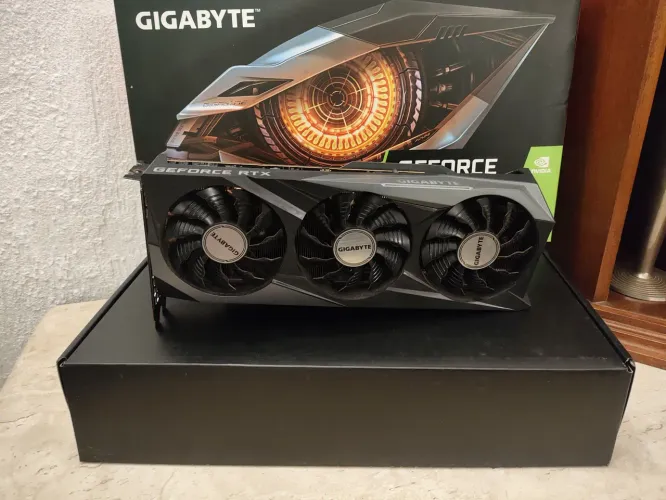 Gigabyte placa de video 3070 rtx